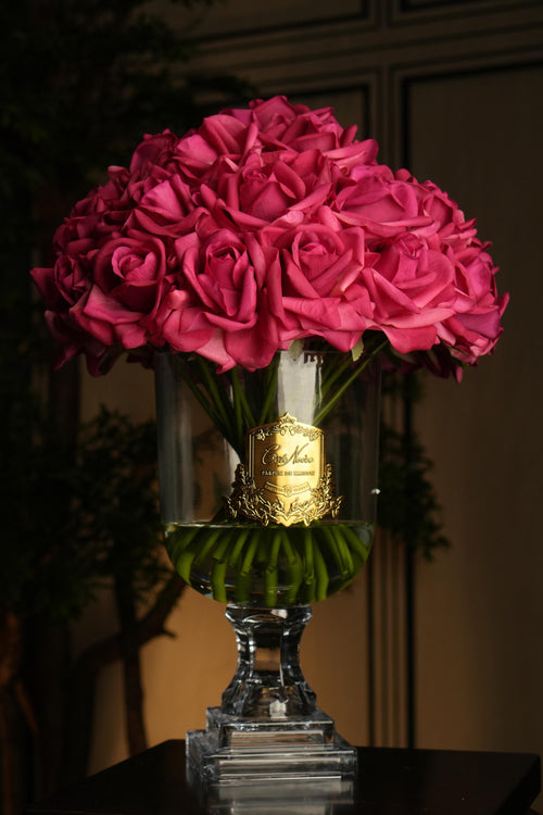 Versailles Rose Bouquet - Magenta With Gold Badge