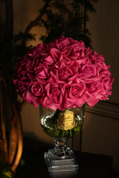 Versailles Rose Bouquet - Magenta With Gold Badge
