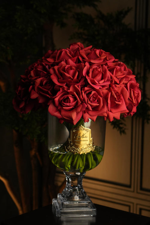 Versailles Rose Bouquet - Red With Gold Badge